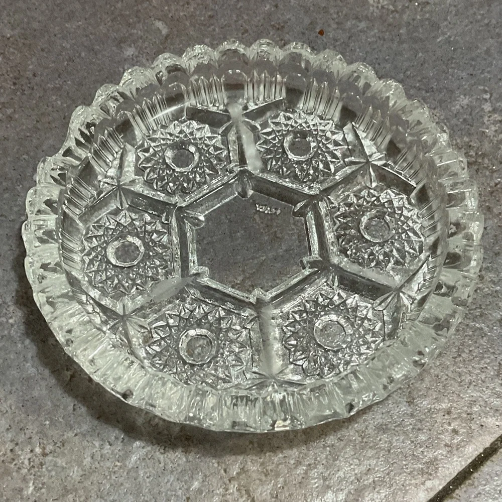 Elegant Clear Glass Decorative Plate